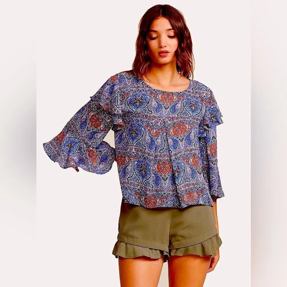 JACK bb Dakota
Eat Slay Love Printed Top flare sleeve blue & rust - Picture 1 of 10